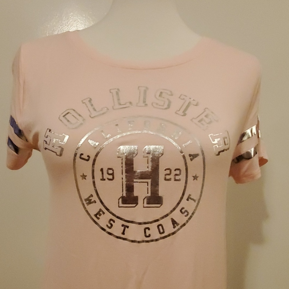 Hollister Logo Graphic Tee